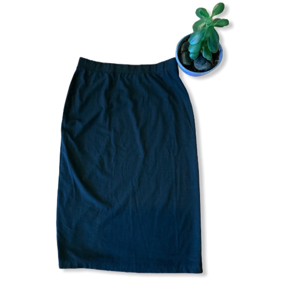 WOMANS PENCIL SKIRT